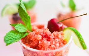 Crushed ice fruit drink