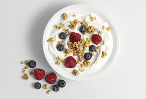 Yoghurt granola berries web article Yoghurt granola berries web article