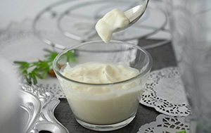 Low-fat mayonnaise pot