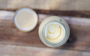 Clean label jar of mayonnaise