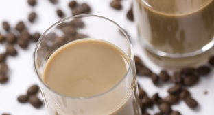 On-the-Go reduced sugar Café Latte featuring OPTIMIZER Stevia™ 4.10 On-the-Go reduced sugar Café Latte featuring OPTIMIZER Stevia™ 4.10