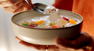 Yoghurt and fruit
