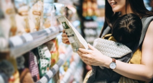 Healthy consumer shopping APAC