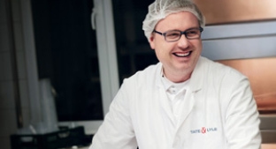 Smiling Tate & Lyle food scientist